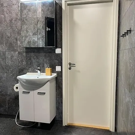 Huoneisto Luonnonhelmassa *